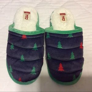 New DF Slippers Size 9-10